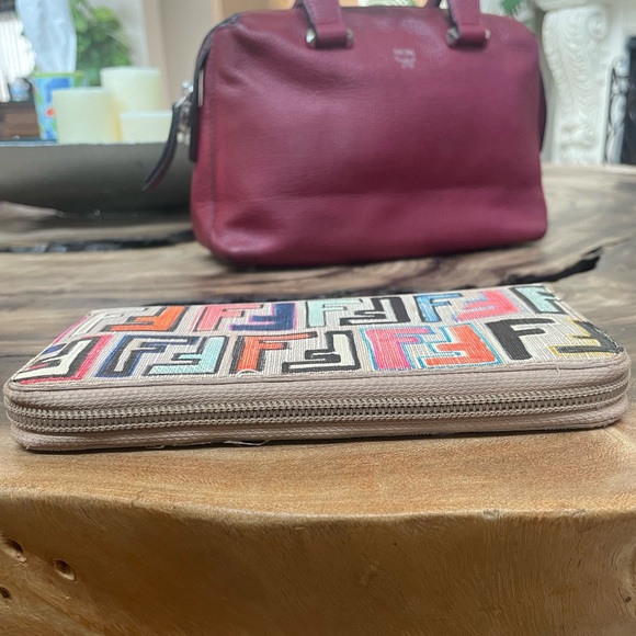 ❤️TRADED❤️Fendi zucca logo long zip organizer wallet pink blue black nude loved - Picture 6 of 16